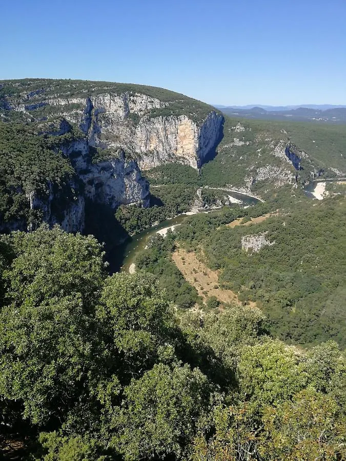 Hébergement de vacances Villa Montloubier à Villeneuve-de-Berg